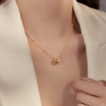 Livia_Halsband02